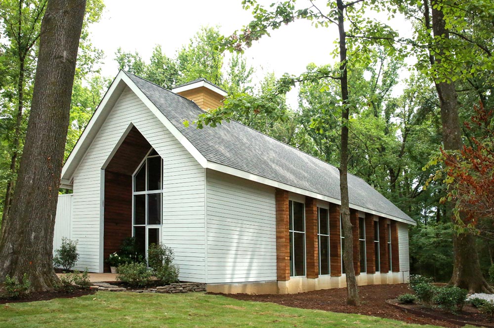 | The Guest House at Graceland Graceland's Chapel In The Woods - Exterior