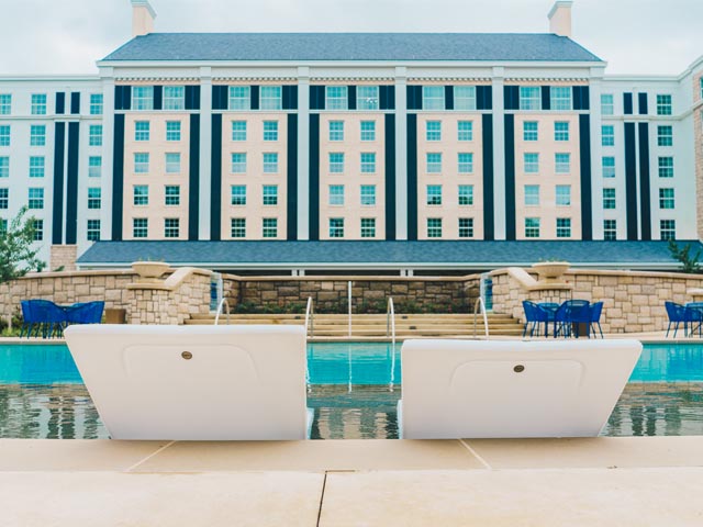 Guest-House-at-Graceland-Exterior-Pool-Social_thumb