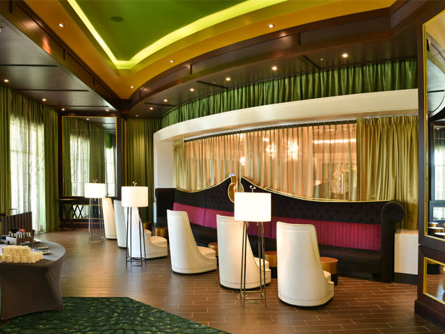 Guest-House-at-Graceland-Hotel-Founders-3