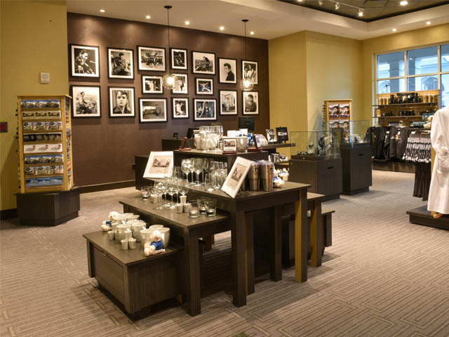 Guest-House-at-Graceland-Hotel-Gift-Shop-1