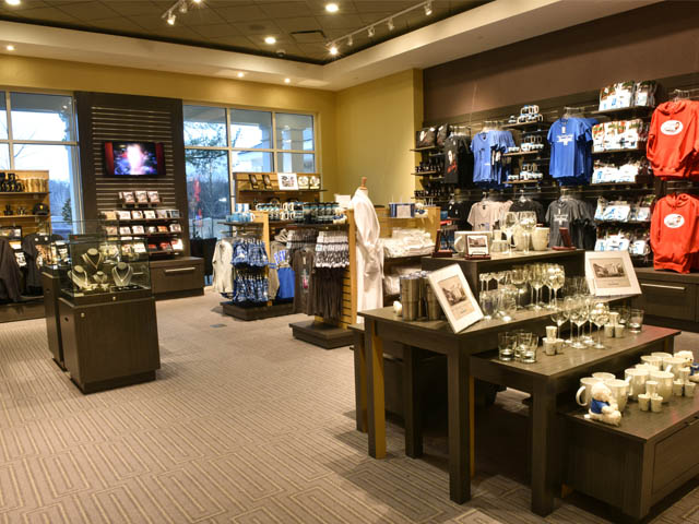 Guest-House-at-Graceland-Hotel-Gift-Shop-3