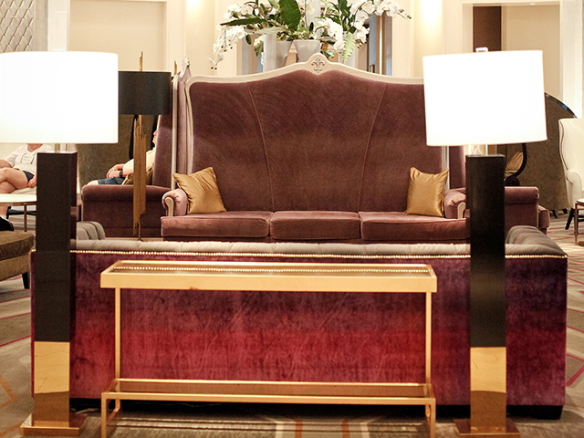 Guest-House-at-Graceland-Hotel-Lobby