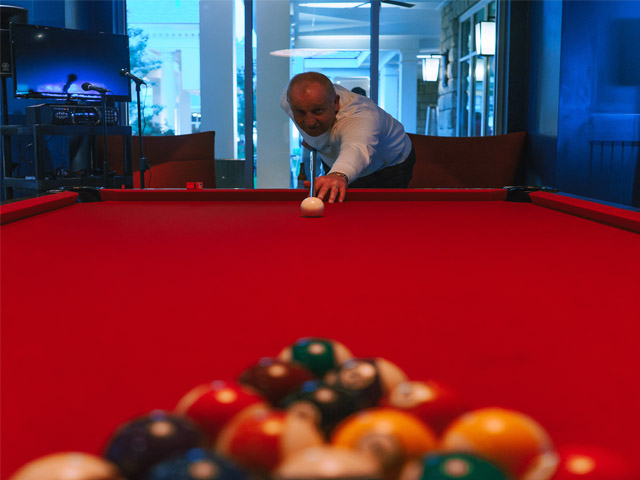 Guest-House-at-Graceland-Hotel-Pool-Table