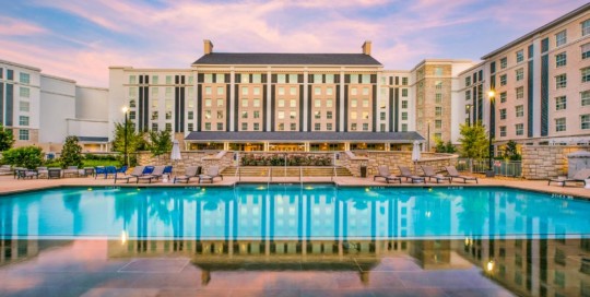 The Guest House at Graceland - Pool at Sunset