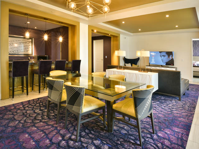 Guest-House-at-Graceland-Room-Graceland-Suite-2-thumbs