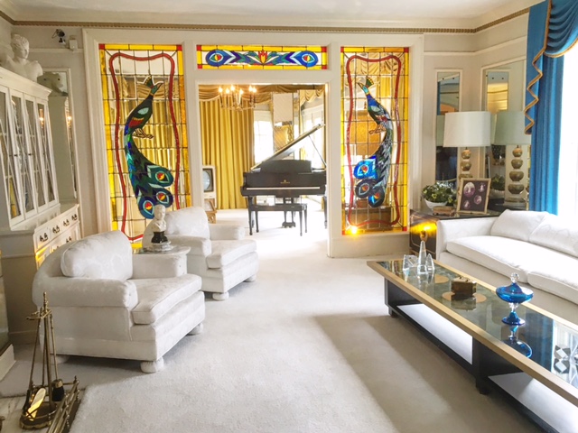 memphis-staycation-at-the-guest-house-at-graceland-15