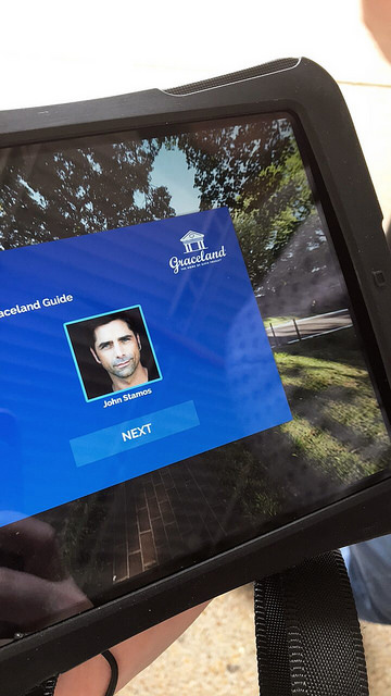 memphis-staycation-at-the-guest-house-at-graceland-16