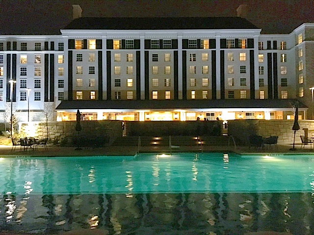 memphis-staycation-at-the-guest-house-at-graceland-4